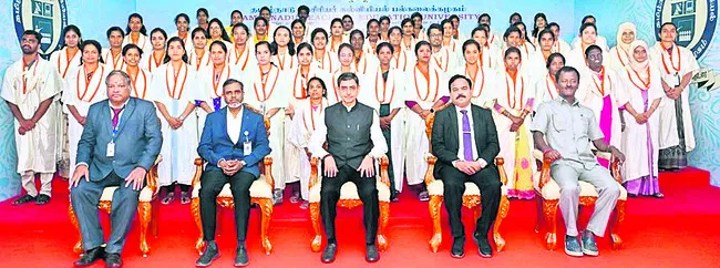 ఘనంగా స్నాతకోత్సవం 
