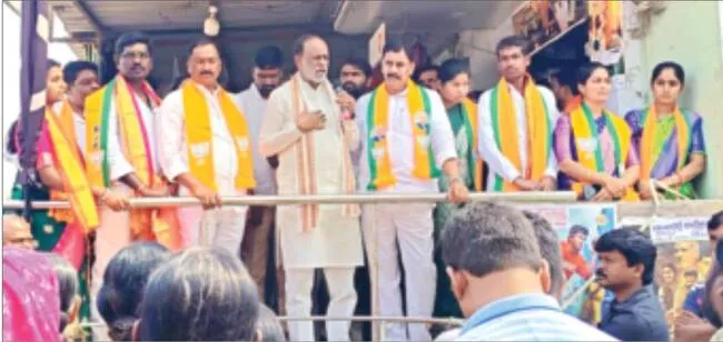 కమీషన్‌ వాటాల కోసమే కక్కుర్తి