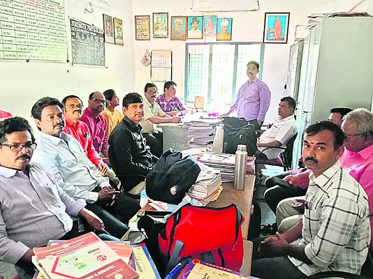 ‘పది’లో ఉత్తమ ఫలితాలు సాధించాలి 