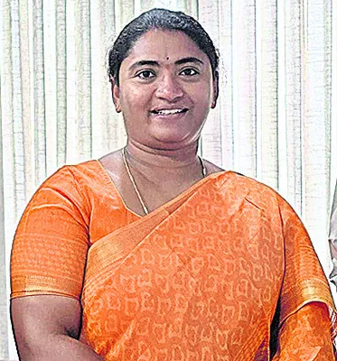 శ్రీవారి భక్తులకు చంద్రబాబు, పవన్‌ క్షమాపణ చెప్పాలి 