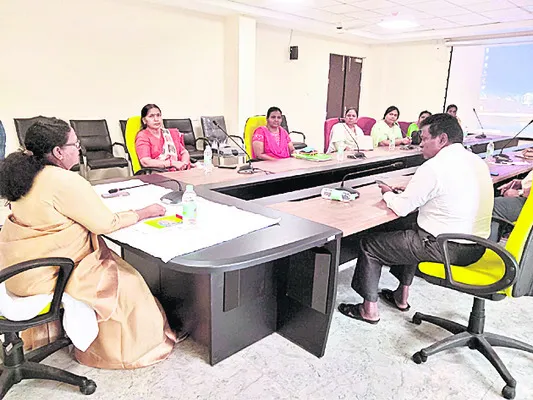 పీఎం–ఉషా పథకంపై సమీక్ష 