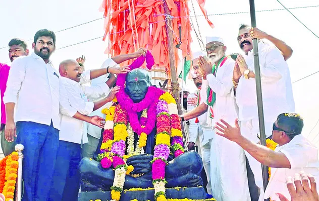 మహాత్ముడు మళ్లీ పుట్టాలి 