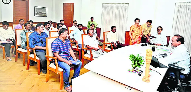 అక్రిడిటేషన్ల జారీకి కమిటీ ఆమోదం