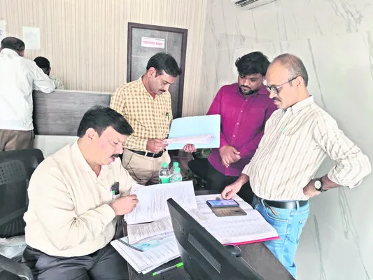 లింగ నిర్ధారణ పరీక్షలు చేస్తే కఠిన చర్యలు 