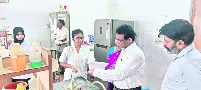 క్రమం తప్పుకుండా తరగతులకు హాజరు కావాలి
