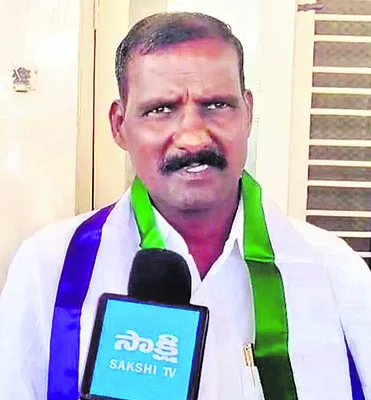 చంద్రబాబు క్షమాపణ చెప్పాలి 