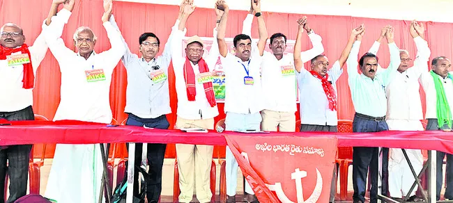 పాలకుల విధానాలతో సంక్షోభంలో వ్యవసాయం