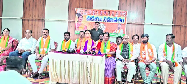 బీజేపీతోనే అభివృద్ధి సాధ్యం 