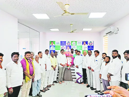 గాంధీజీ ఆశయ సాధనకు కృషి చేయాలి 