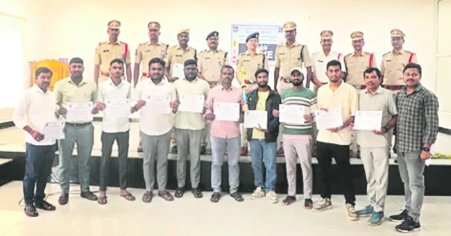 డ్రైవింగ్‌పై అవగాహన అవసరం