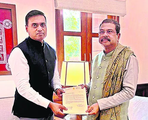 కేంద్రీయ విద్యాలయానికి భూ కేటాయింపు 