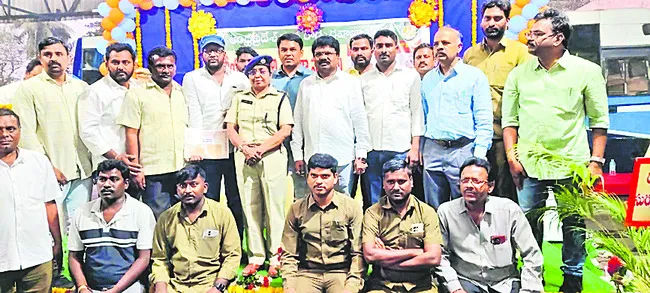 ప్రమాద రహిత ఉత్తమ డ్రైవర్లకు పురస్కారాలు 