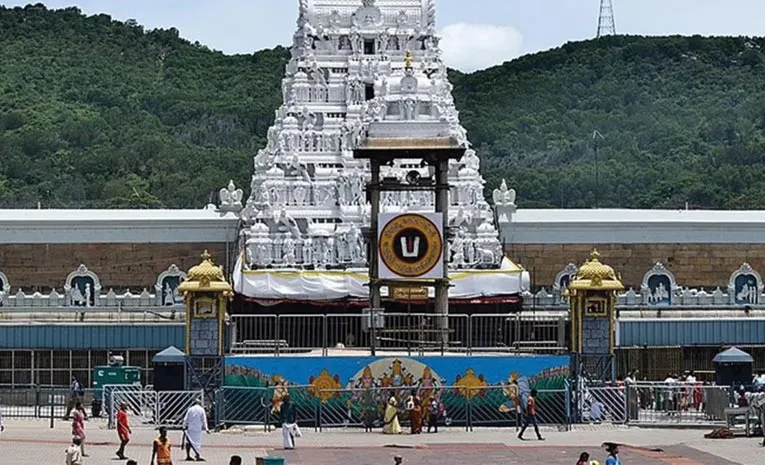 Devotees Rush At Tirumala
