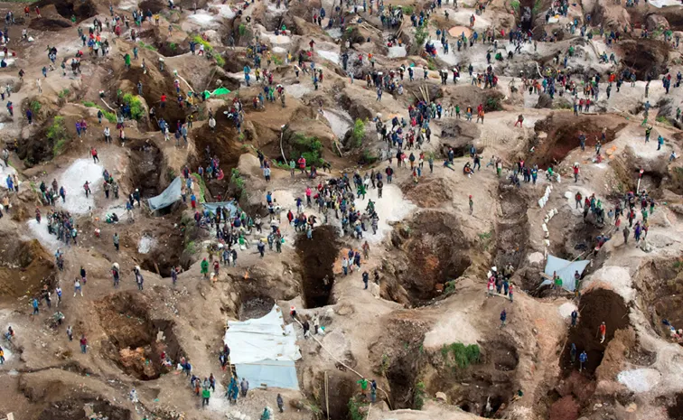 Rubaya coltan mine in eastern Congo Collapsed