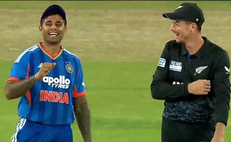 టాస్‌ గెలిచి బ్యాటింగ్‌ ఎంచుకున్న భారత్‌.. స్టార్‌ ప్లేయర్‌ రీఎంట్రీ