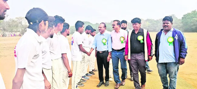 కేయూ స్పోర్ట్స్‌ బోర్డ్‌ కార్యదర్శి వై.వెంకయ్య
