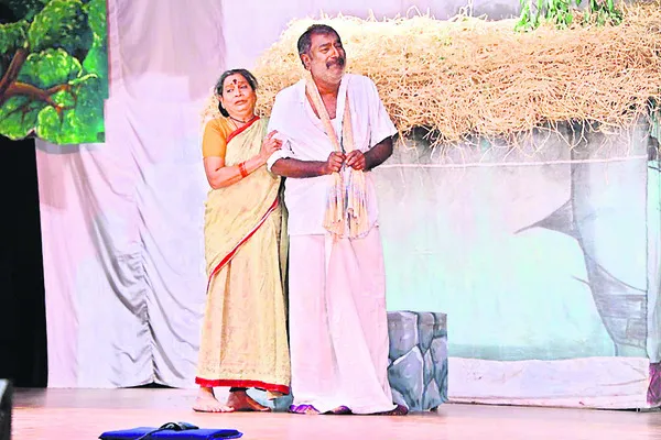 ఆకట్టుకున్న కథానాటిక పోటీలు 