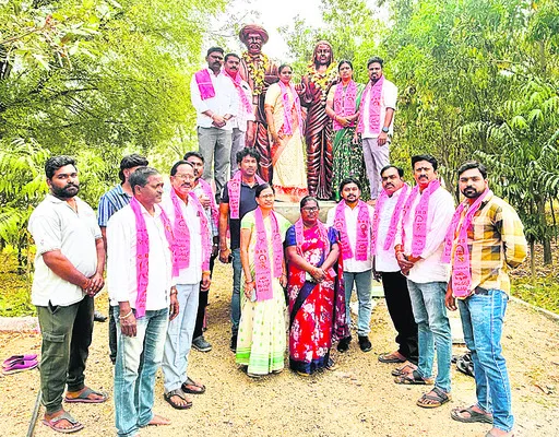 బీసీల పాలిట రాబందు.. రేవంత్‌రెడ్డి