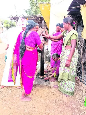 మహాపూజకు సిద్ధమవుతున్న మెస్రం వంశీయులు