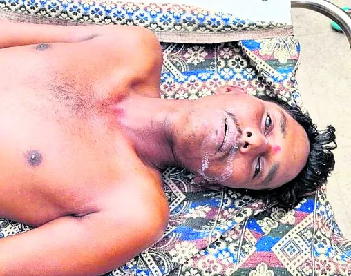 అప్పుల భారంతో ఆత్మహత్య 