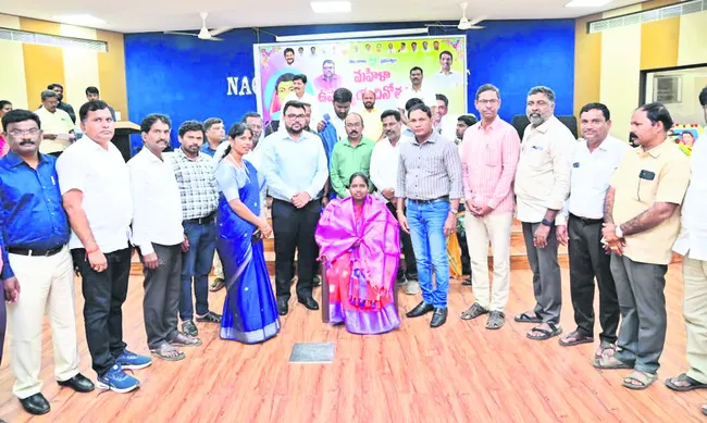 మహిళల విద్యాభివృద్ధికి కృషి 