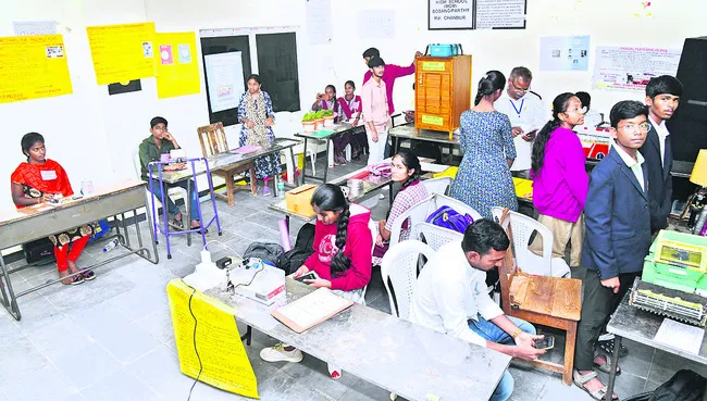 విజ్ఞానమివ్వని వైజ్ఞాన ప్రదర్శన!