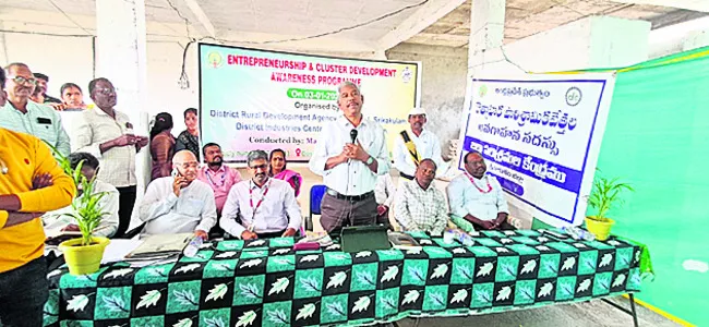 కంచు, ఇత్తడి పరిశ్రమ అభివృద్ధికి కృషి 