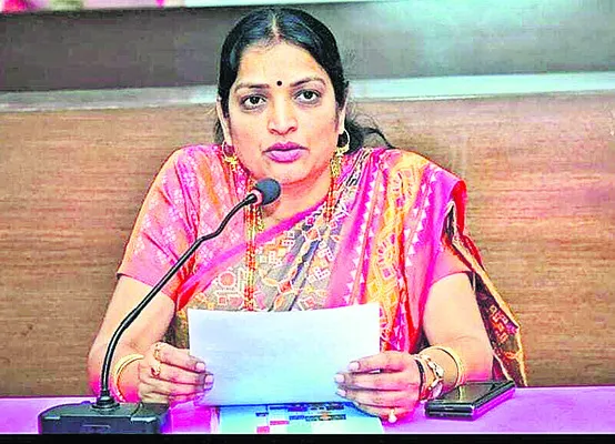 బాబు పాలనలో  ప్రజాస్వామ్యం అపహాస్యం 