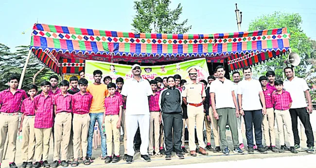 మత్తును వీడుదాం.. ముందుకు సాగుదాం..