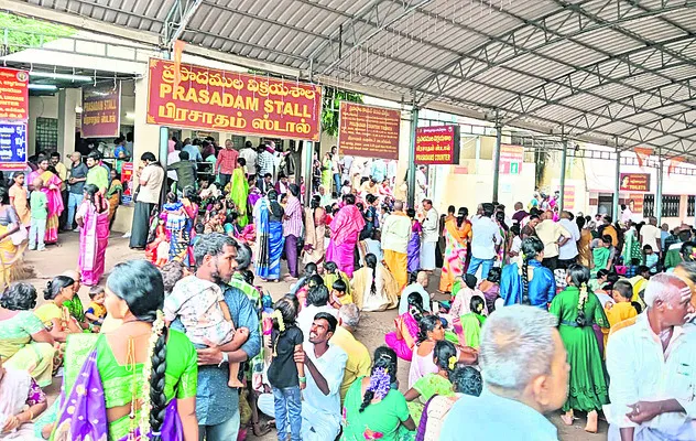 అభిషేకం రద్దు .. అవస్థలమయం