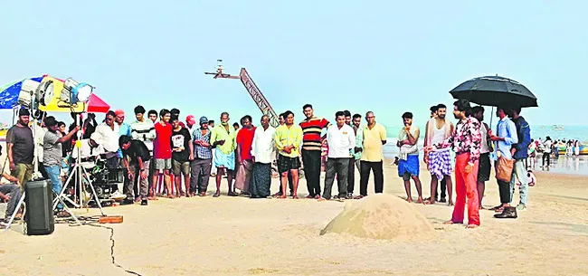 తీరంలో సినిమా షూటింగ్‌ సందడి 