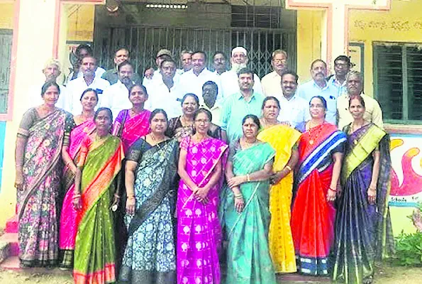 39 ఏళ్ల తరువాత ఒక్కచోటుకు..