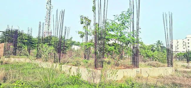 అమాయక విద్యార్థులకు కరెంట్‌ షాక్‌!