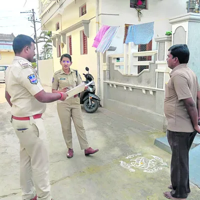 పాత నేరస్తులపై నిరంతరం నిఘా 