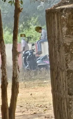 చదువుల బడిలో.. మందు బాబుల హల్‌చల్‌