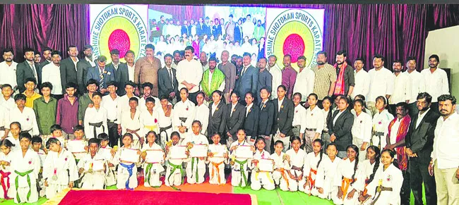 కరాటేతో ఆత్మస్థైర్యం పెంపు 