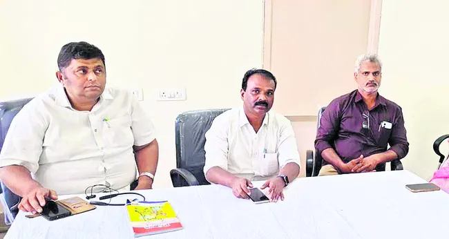 వైద్య విధుల్లో నిర్లక్ష్యం వహిస్తే చర్యలు  