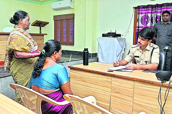 ఎస్పీ గ్రీవెన్సుకు   36 ఫిర్యాదులు 