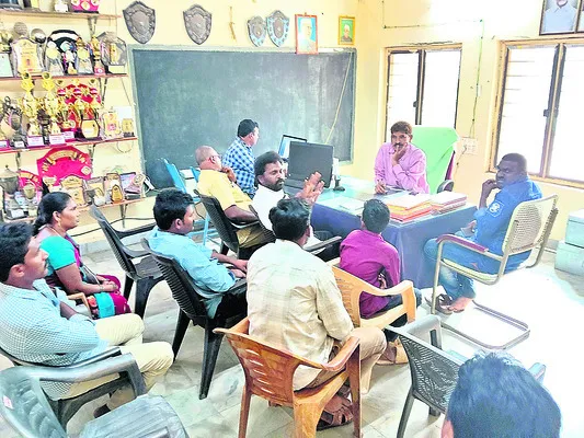 పిల్లల భద్రతపై తల్లిదండ్రుల ఆందోళన 