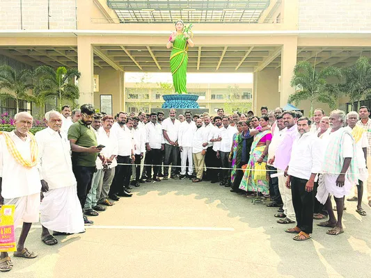 అసైన్డ్‌ భూములకు పట్టాలివ్వాలి 