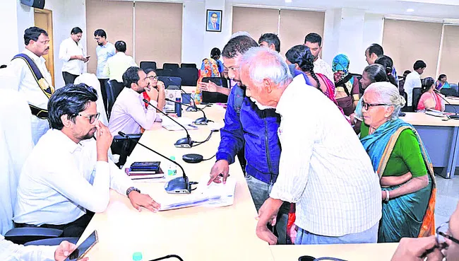 తీరని వ్యథలు