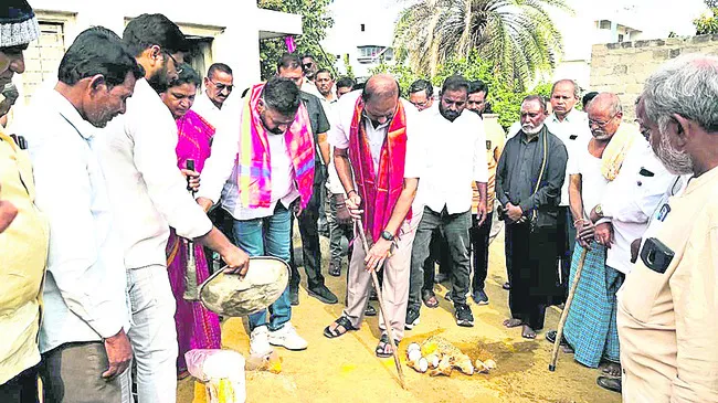 రోడ్లు, డ్రైనేజీల సమస్యలకు శాశ్వత పరిష్కారం