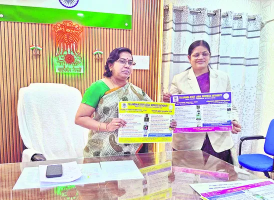 డ్రైవింగ్‌ నిర్లక్ష్యం వల్లే రోడ్డు ప్రమాదాలు