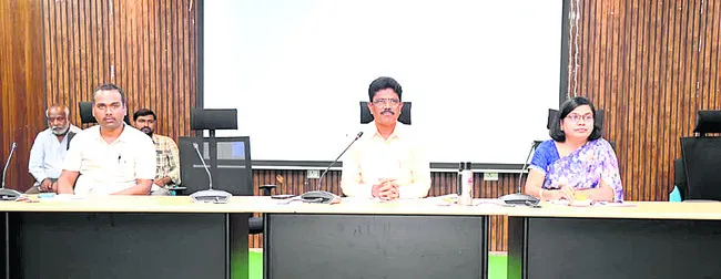 ‘మీ సేవా’ నిర్వహణ పకడ్బందీగా చేపట్టాలి