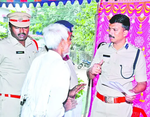 బాఽధితులకు సత్వర న్యాయం అందిస్తాం 