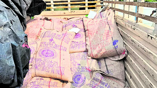 రొంపిచర్లలో విజిలెన్స్‌ దాడులు 