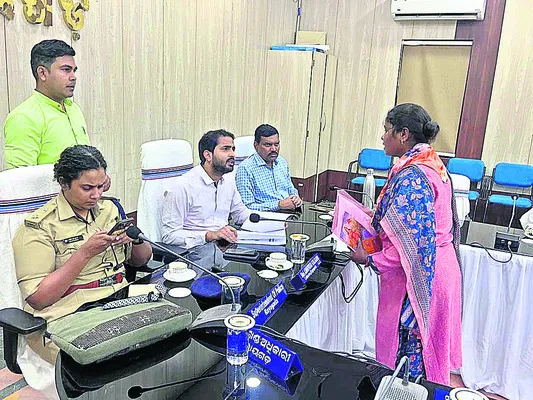 70 వినతుల స్వీకరణ 