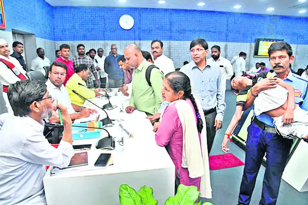 రికార్డుల్లో ‘పరిష్కారం’.. క్షేత్రస్థాయిలో ప్రహసనం