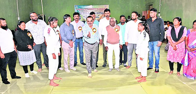 పేదరికం క్రీడలకు అడ్డుకాదు