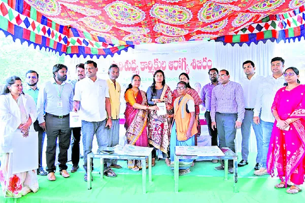 సిటీ బ్యూటీకి కార్మికులే కీలకం